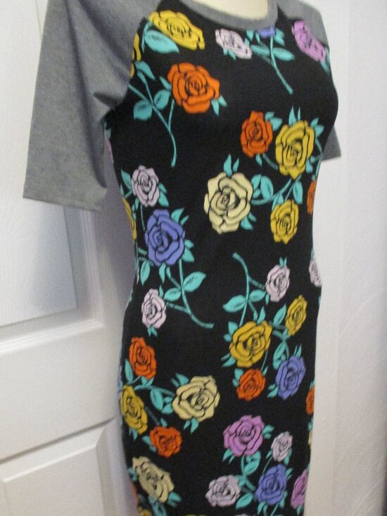 LuLaRoe Dresses & Skirts - Lularoe Julia Dress Black Multicolored Roses Short Sleeves